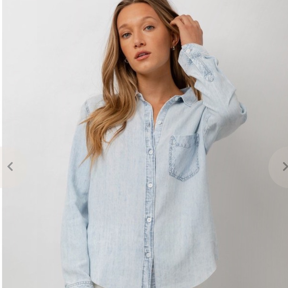 COPY - ☑️Reformation Demin Light Blue Shirt Sz L